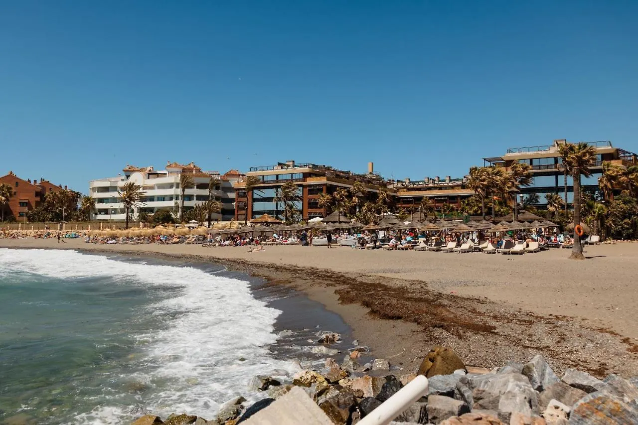 Vacation Apartment With Private Parking In Puerto Banus Marbella