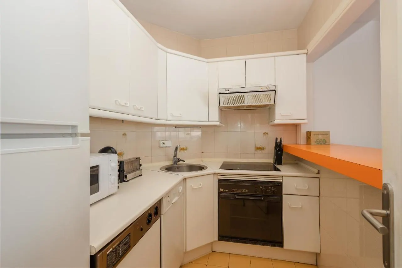 Vacation Apartment With Private Parking In Puerto Banus Marbella