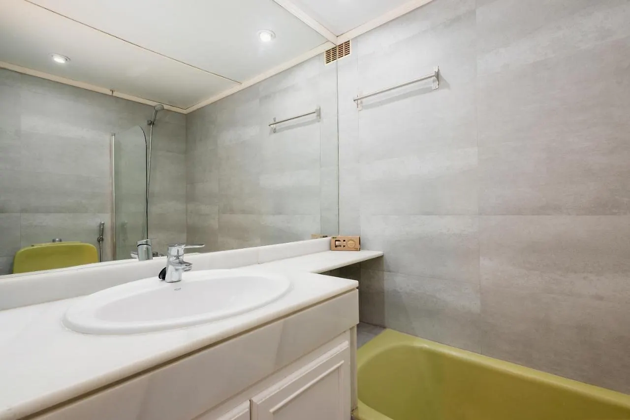 Apartment Holiday Apartment, With Parking Space, In The Heart Of Puerto Banus Marbella