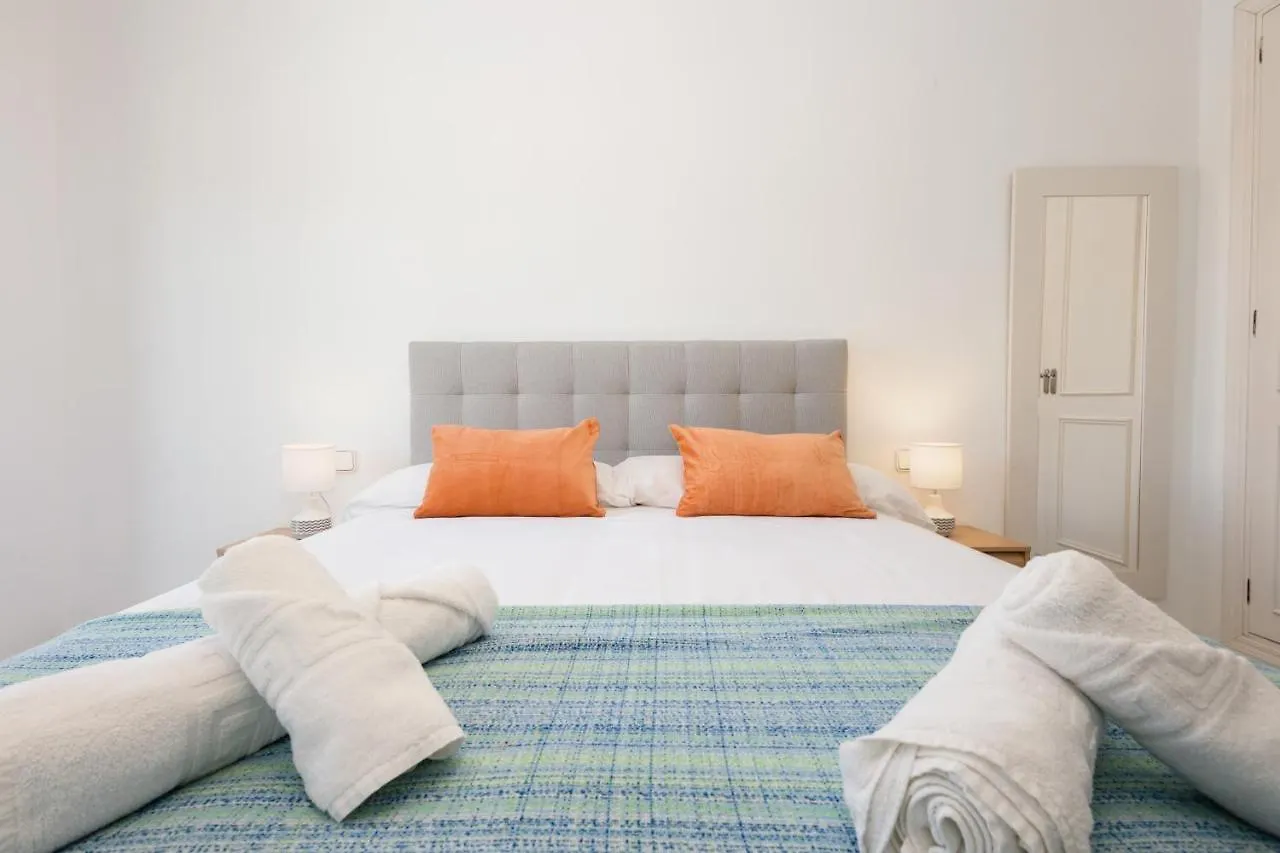 Vacation Apartment With Private Parking In Puerto Banus Marbella