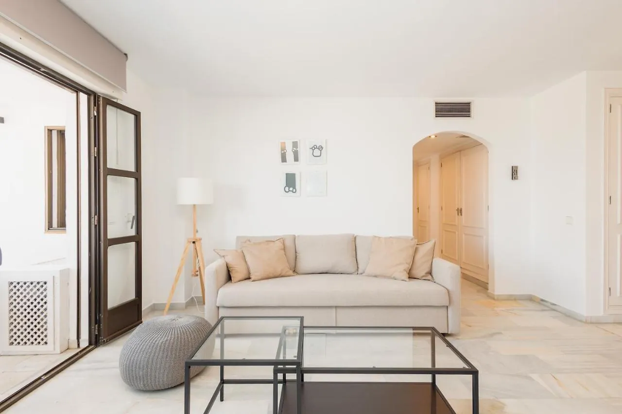 Vacation Apartment With Private Parking In Puerto Banus Marbella