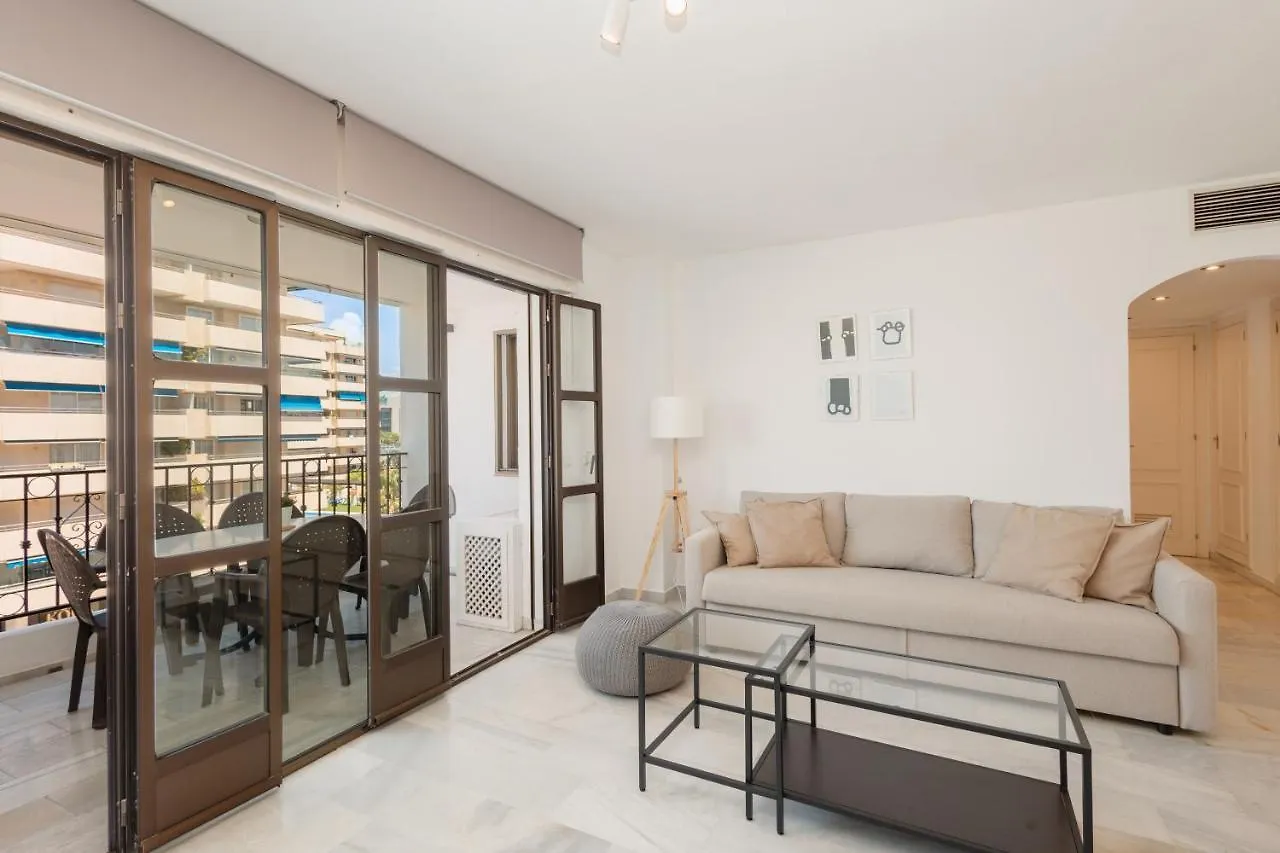 Vacation Apartment With Private Parking In Puerto Banus Marbella