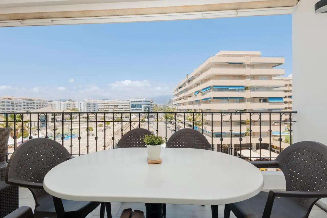 Vacation Apartment With Private Parking In Puerto Banus Marbella